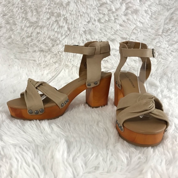 Lucky Brand Shoes - Lucky Brand heeled womens sandals. Size 8M